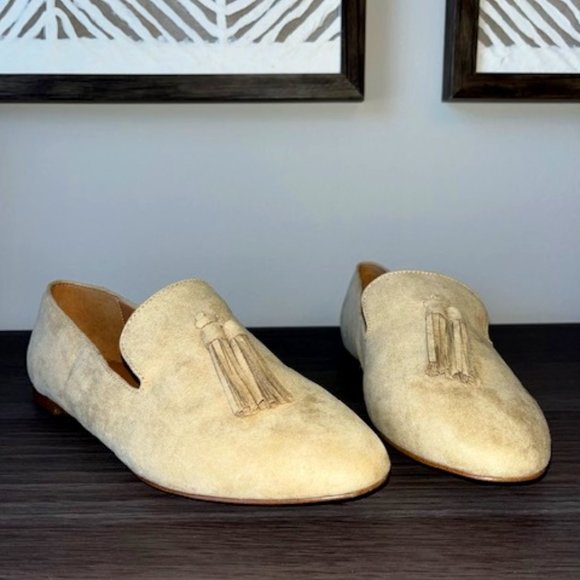 New in box - JCrew tan tassle loafers
